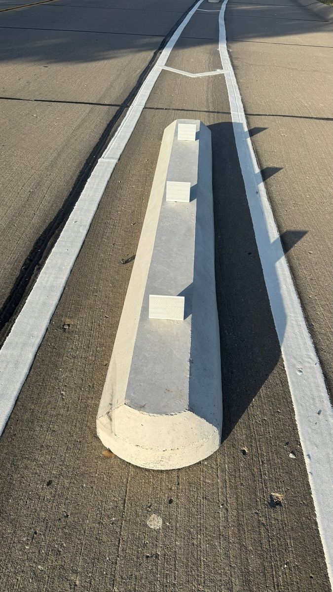 Route photo 25: North Concrete Barrier 17, Tire Marks