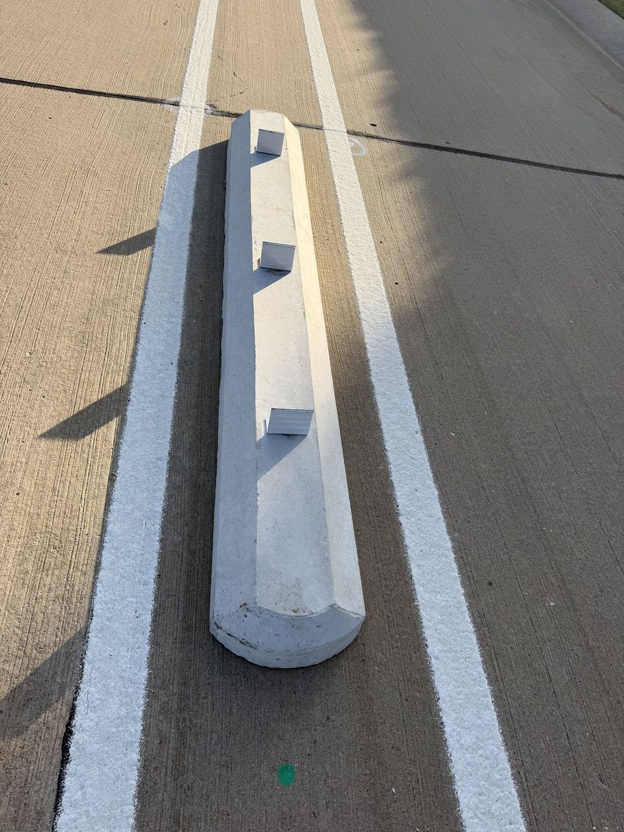Route photo 47: South Concrete Barrier 18, No visible damage