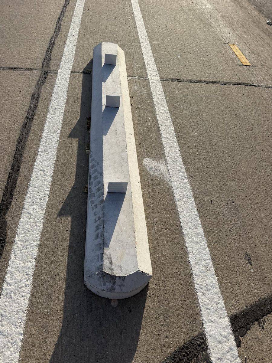 Route photo 71: South Concrete Barrier 31, Tire Marks