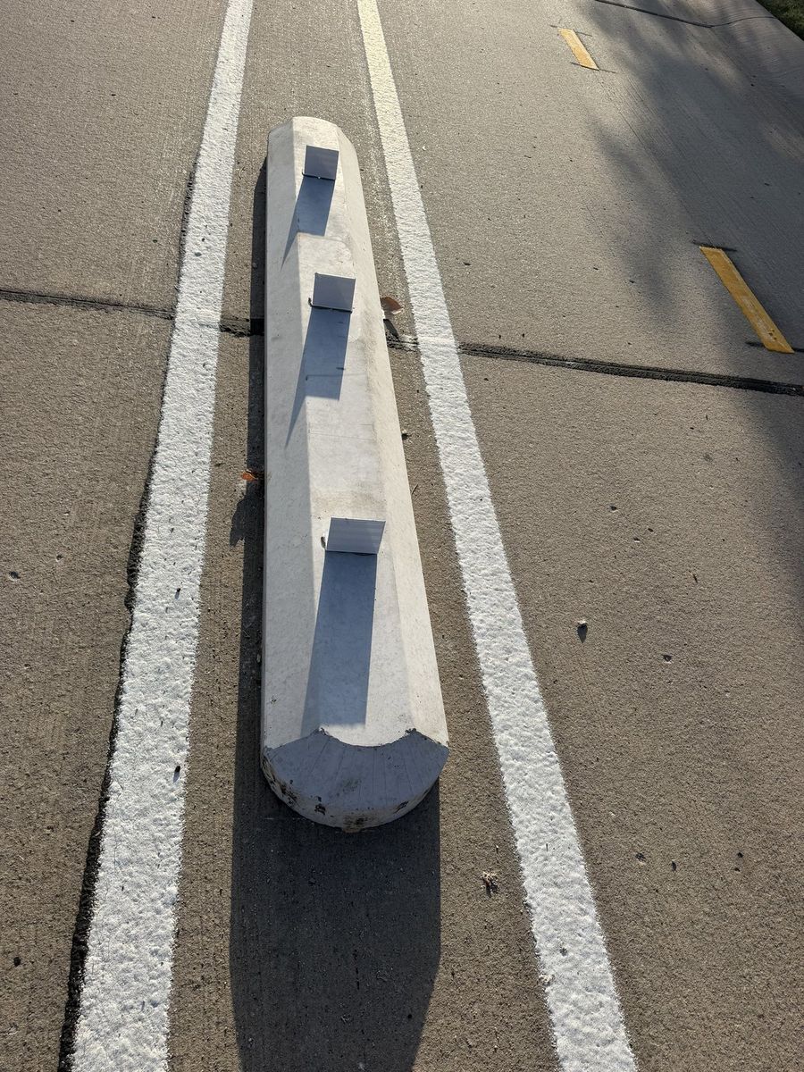 Route photo 76: South Concrete Barrier 35, Tire Marks