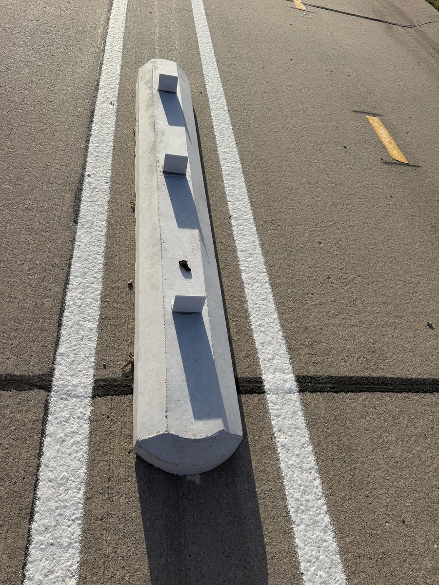 Route photo 83: South Concrete Barrier 41, No visible damage